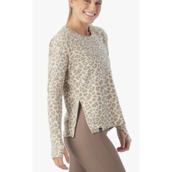 Glyder Lounge Long Sleeve Top Size Medium NWT Oatmilk White Leopard Yoga Fitness - Picture 11 of 12